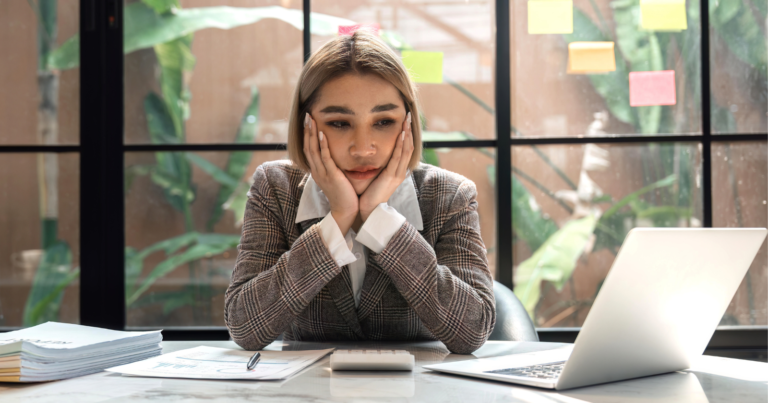 8 signs someone is secretly struggling with imposter syndrome at work
